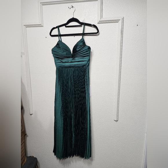 Lulus Fabulous Perfection Emerald Green Satin Pleated Midi Dress S Wedding Party - Picture 6 of 10